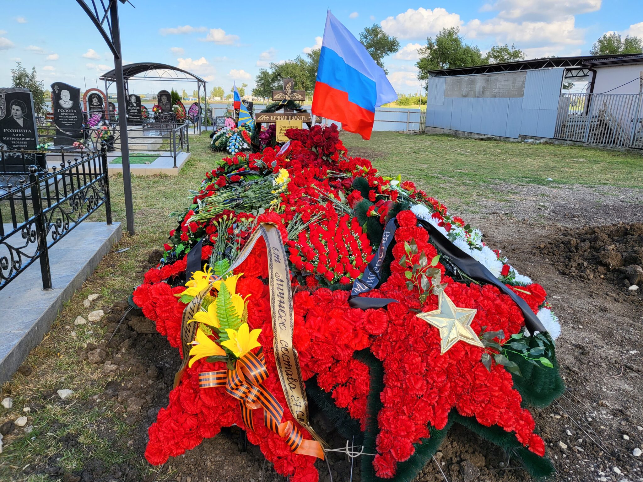 Похоронен в украине